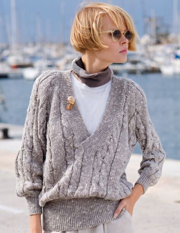 Maglione con Profondo Scollo a V