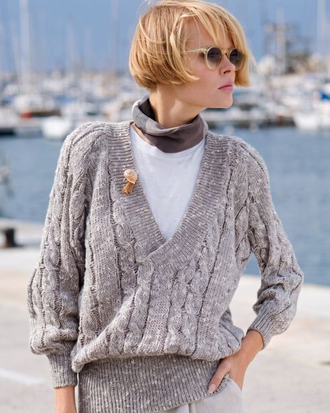 Maglione con Profondo Scollo a V